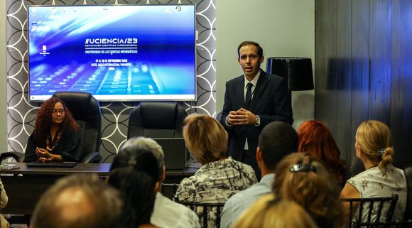 Raydel Montesino Perurena, rector de la Universidad de Ciencias Informáticas (UCI), durante su intervención en el lanzamiento de la Red Iberoamericana de formación e investigación sobre transformación digital en la educación superior en el marco de UCIENCIA 2023.