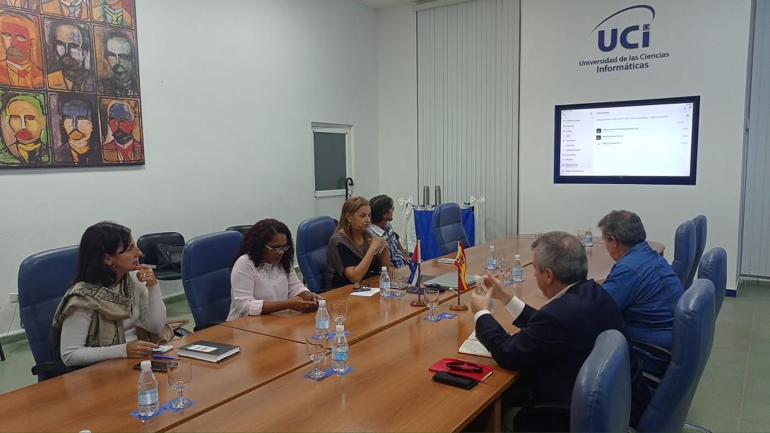 a visita que afianzó la cooperación mutua, evidenció las potencialidades de nuestra casa de altos estudios en el desarrollo de proyectos de investigación e innovación. Foto: José Manuel Castellanos Mecías